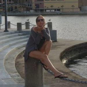 Meet your Posher, Danielle